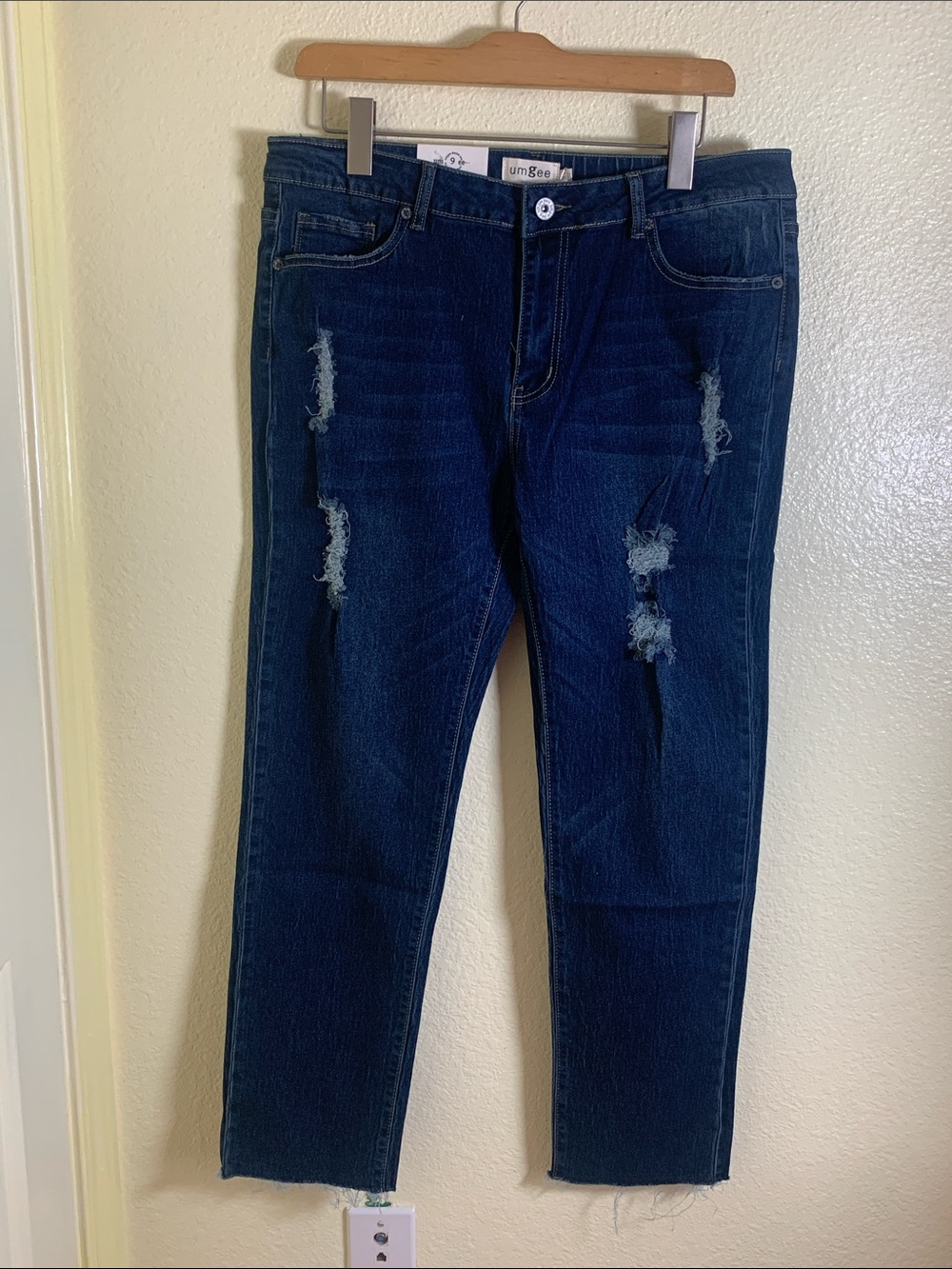 NWOT Umgee Navy Distressed Straight Leg Jeans, Size 9